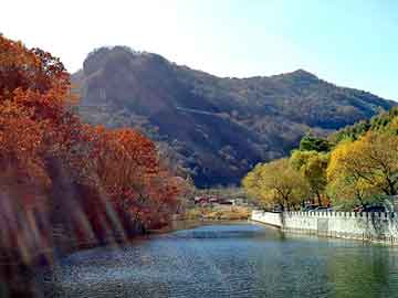 美国住宅建筑商信心降至2022年底以来低点 受制于高利率和经济担忧